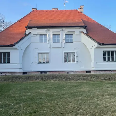 Haj * Usov